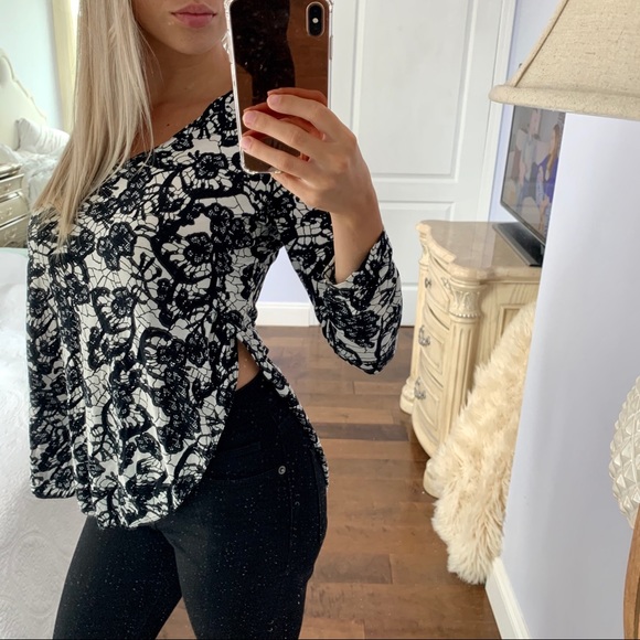 3 FOR $35 - Aritzia Wilfred Side Split Long Sleeve - Picture 3 of 8